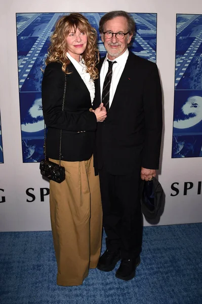 Film director Steven Spielberg with actress Kate Capshaw — Stock Photo, Image