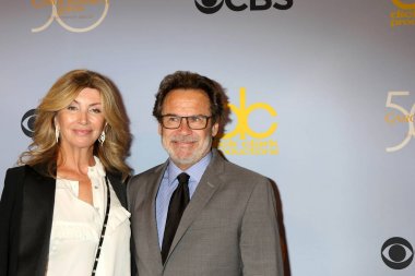 Carolyn Espley, Dennis Miller