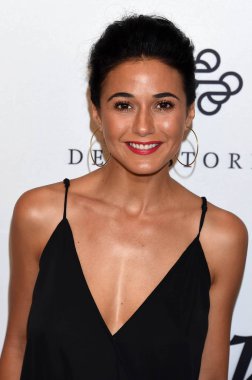 aktris emmanuelle chriqui