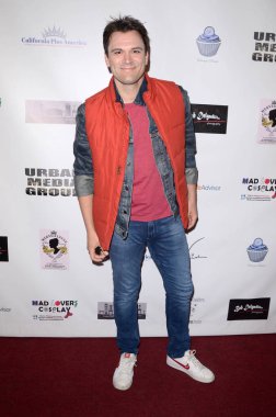 aktör Kash Hovey