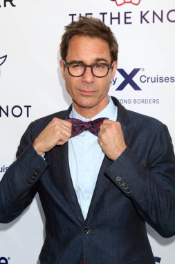 Aktör Eric Mccormack