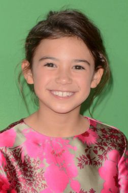 aktris Scarlett Estevez