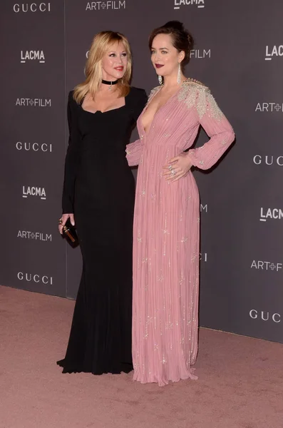 Actores Melanie Griffith, Dakota Johnson — Foto de Stock