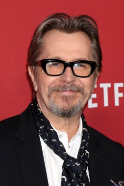 aktör Gary Oldman