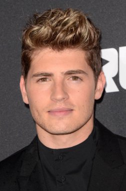 aktör Gregg Sulkin