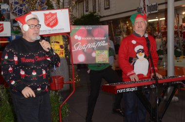 Sha-Na-Na Kick-Off Salvation Army kırmızı çaydanlık ünlü olay
