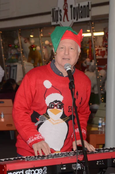 Sha-Na-Na Kick-Off Salvation Army kırmızı çaydanlık ünlü olay