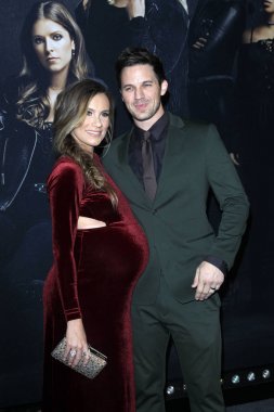 Angela Stacy, Matt Lanter