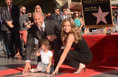 Yasemin Johnson, Dwayne Johnson, Lauren Hashia