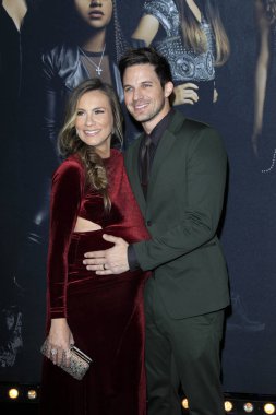 Angela Stacy, Matt Lanter