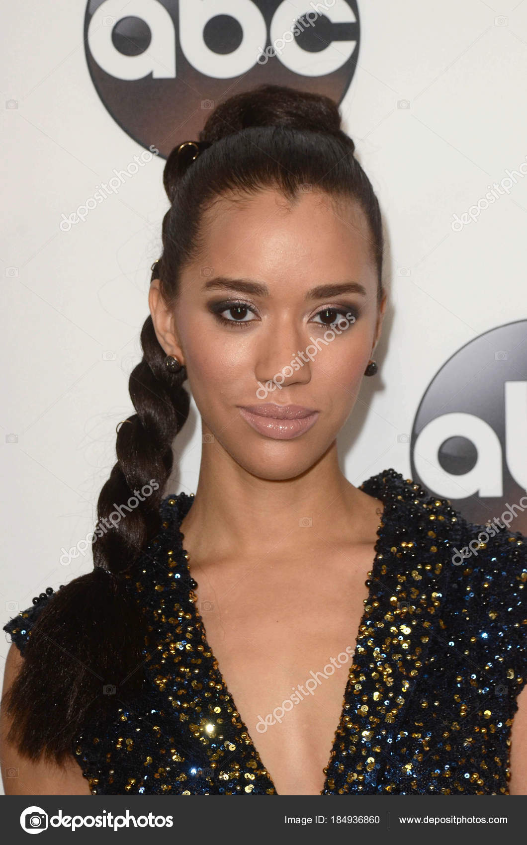Jasmin Savoy Brown Stock Editorial Photo © s_bukley 184936860