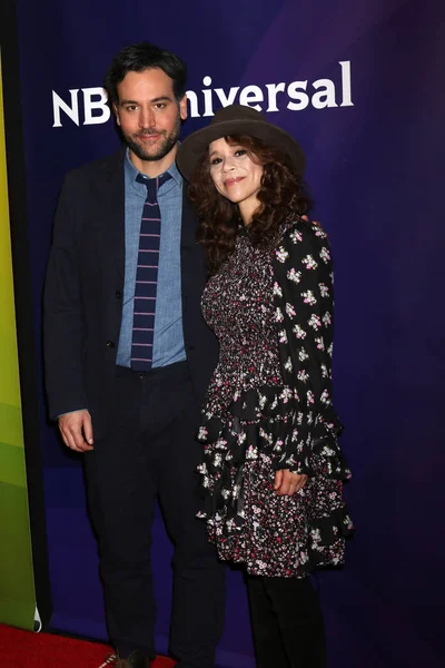 Josh Radnor, Rosie Perez — Foto de Stock