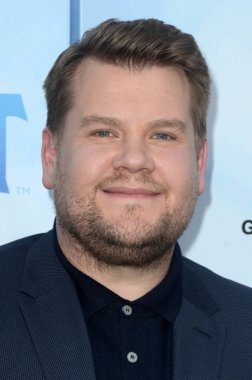 aktör James Corden