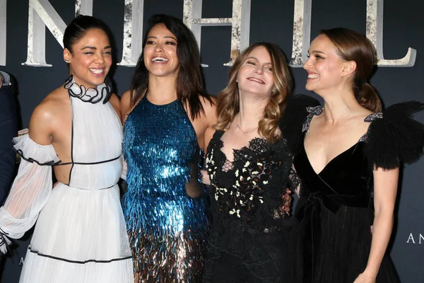 Gina Rodriguez, Jennifer Jason Leigh, Tessa Thompson, Natalie Portman —  Fotos de Stock