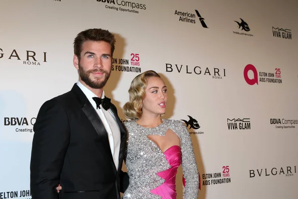 Liam Hemsworth, Miley Cyrus — Fotografia de Stock