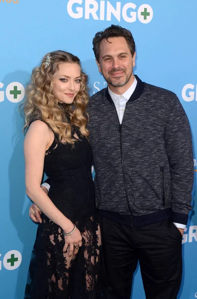 Amanda Seyfried, Thomas Sadoski — Stock Photo, Image