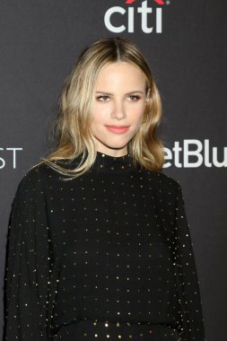 aktris Halston adaçayı