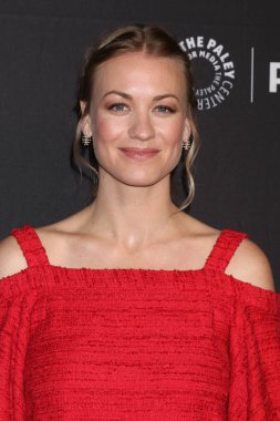 aktris Yvonne Strahovski
