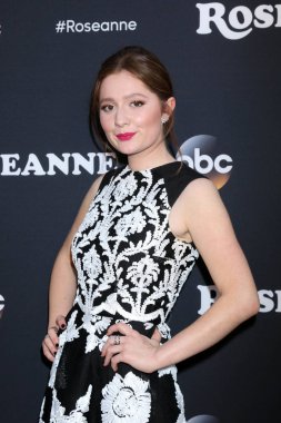 aktris Emma Kenney