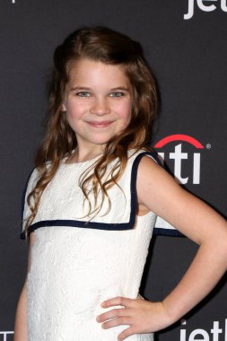 oyuncu Raegan Revord