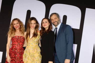 Leslie Mann, Iris Apatow, Maude Apatow, Judd Apato