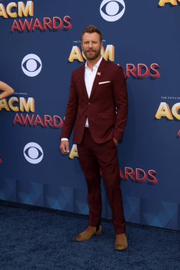 şarkıcı Dierks Bentley