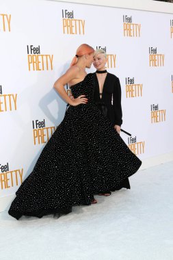 Meşgul Philipps, Michelle Williams