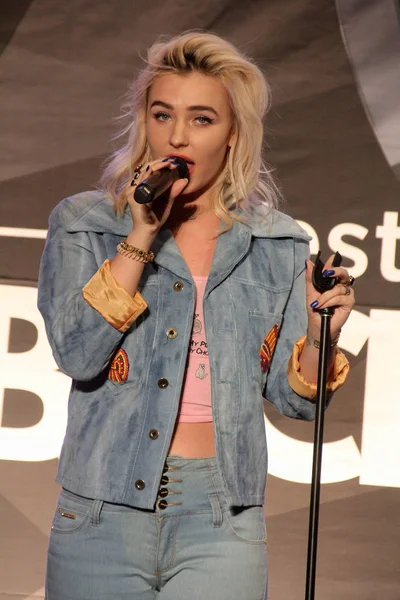 Maty Noyes Westwood One Backstage Los American Music Awards Live — Foto de Stock