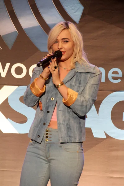 Maty Noyes Westwood One Kulisami American Music Awards Live Event — Zdjęcie stockowe