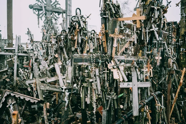 Numerosi Crocifissi Legno Metallo Sulla Collina Delle Croci — Foto Stock