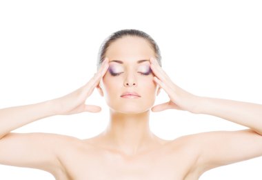 makyaj ile çekici esmer kadın 