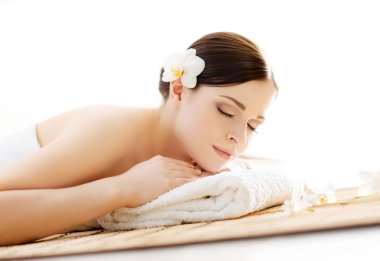 Güzelkadın kaplıcada dinleniyor.