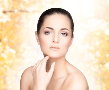 Genç güzel kadın.