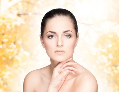 Genç güzel kadın.