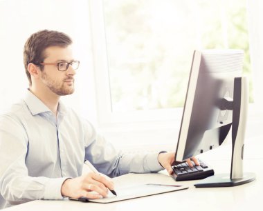 ofiste iş işadamı