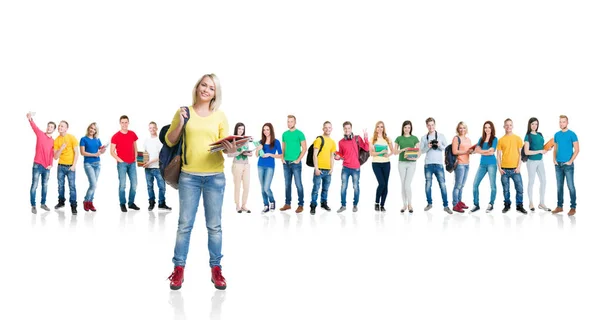 Gran grupo de estudiantes adolescentes — Foto de Stock