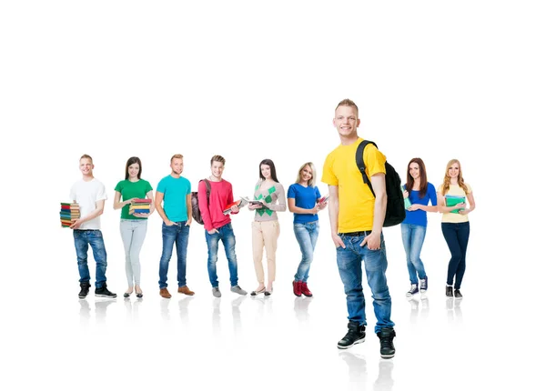 Grande gruppo di studenti adolescenti — Foto Stock