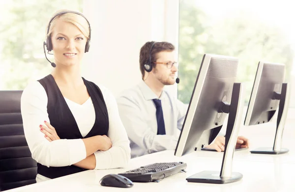 Operadores de atención al cliente — Foto de Stock