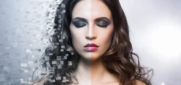 Bella donna con mosaico pixel digitali — Foto Stock