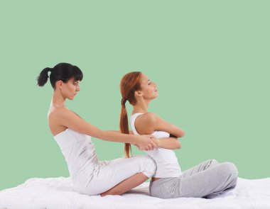 Kadın Tay Masaj germe Başlarken 