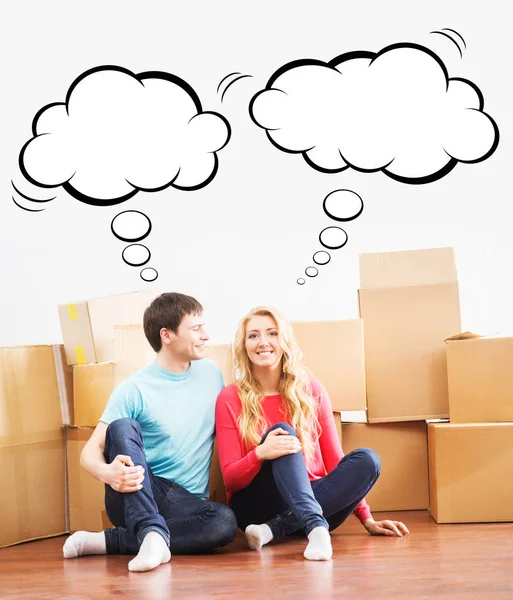 Happy couple moving to new home — Stock Photo, Image