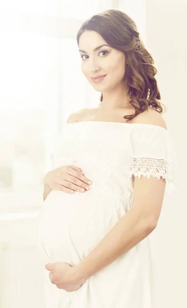 Beautiful pregnant woman — Stock Photo, Image