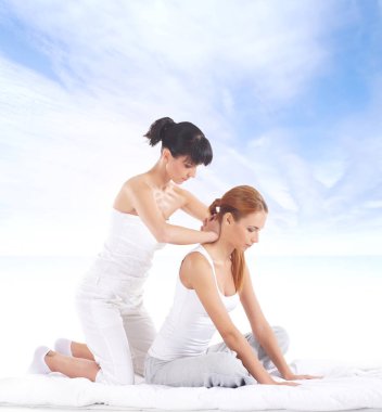 Kadın Tay Masaj germe Başlarken 