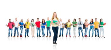 Büyük grup genç öğrenci 