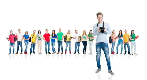 Gran grupo de estudiantes adolescentes — Foto de Stock