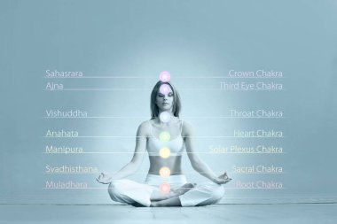 güzel bir kadın meditasyon