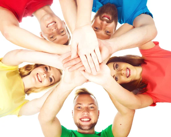 Grupo de jovens amigos felizes — Fotografia de Stock