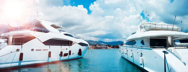 Bellissimi yacht di lusso — Foto Stock