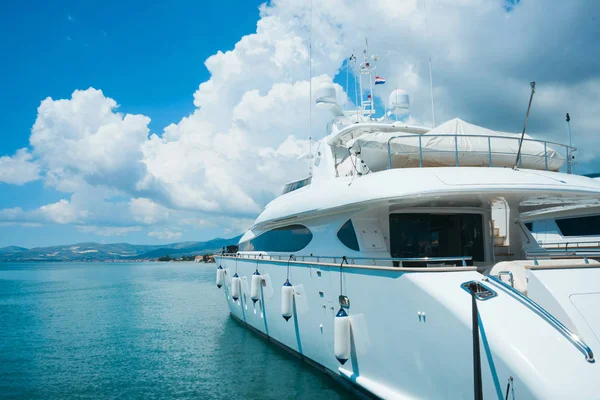 Krásné Luxusní jachta — Stock fotografie
