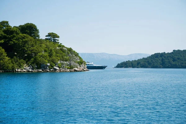 Lyxyacht i Adriatiska havet — Stockfoto